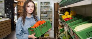 Milena Glimbovski, Geschäftsführerin von dem Lebensmittelgeschäft "Original Unverpackt" in ihrem Laden in Berlin.