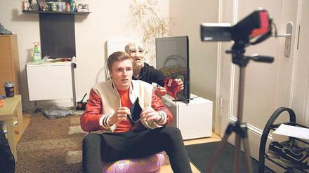 Pöbeln für den Klick. Der Youtuber Max Herzberg (vorne) im deutschen Gewinnerfilm „Lord of the Toys“. 