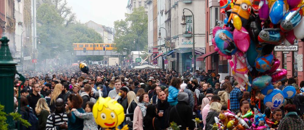 Lärm und Dreck gab es in diesem Jahr wieder beim Myfest. Der Bezirk will nun die Anwohner fragen, wie es weitergehen soll.