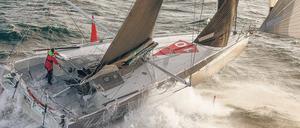 Allein auf hoher See. Skipper Boris Herrmann macht sich mit seinem Hightech-Racer „Malizia“ auf den Weg über den Atlantik. 