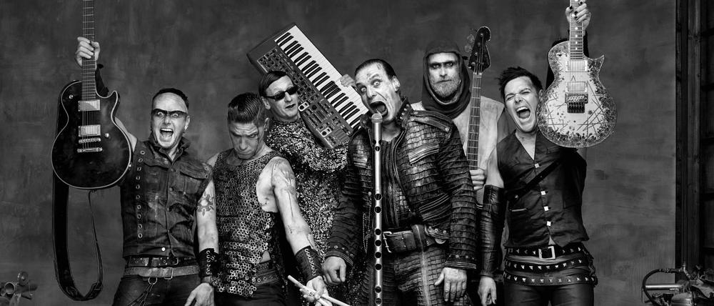 SchRAMMelrock: Die schminkfreudigen Skandal-Metaller von Rammstein kommen 2019 ins Olympiastadion.