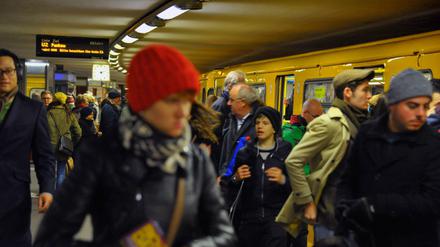 Dicht an Dicht. Die Ferien sind nur ein Grund für die derzeit sehr vollen U-Bahnen. 