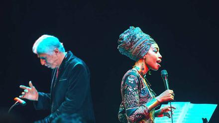 Musikalisch ein perfektes Paar. Bob Mintzer, Leiter und Arrangeur der WDR Big Band, und die Sängerin Jazzmeia Horn.