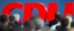 Das Logo der CDU auf dem Landesparteitag in Brandenburg