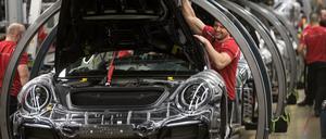 Mitarbeiter im Porsche-Stammwerk. 