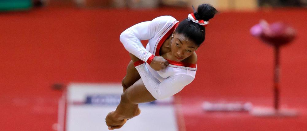 Die US-Goldmedaillengewinnerin Simone Biles, hier beim Sprung-Finale. Sie brach mit ihrer Goldmedaille alle Rekorde.