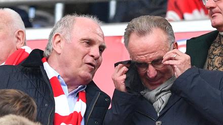 Uli Hoeneß (l), Vereinspräsident von FC Bayern, und Karl-Heinz Rummenigge, Vorstandschef von FC Bayern, haben im Informellen große Pläne geschmiedet.