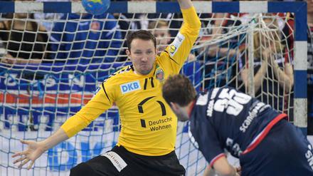 Dieses Bild sollte es eigentlich nicht mehr geben: Petr Stochl beendete seine aktive Karriere im Juni, jetzt muss er wegen Verletzungspech bei den Füchsen doch wieder ins Tor.