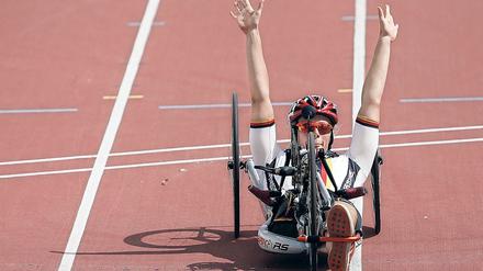 Medaillen sind ihr lieb und teuer: Christiane Reppe, hier bei der Para-Fahrrad-WM 2015.