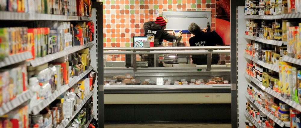 Rewe-Filiale in Berlin: Muss künftig jeder Kaufmann selbst mit Unilever oder Nestlé verhandeln?