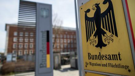 Außenansicht vom Bundesamt für Migration und Flüchtlinge (BAMF).