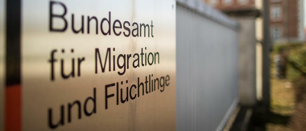 Außenansicht vom Bundesamt für Migration und Flüchtlinge (BAMF).