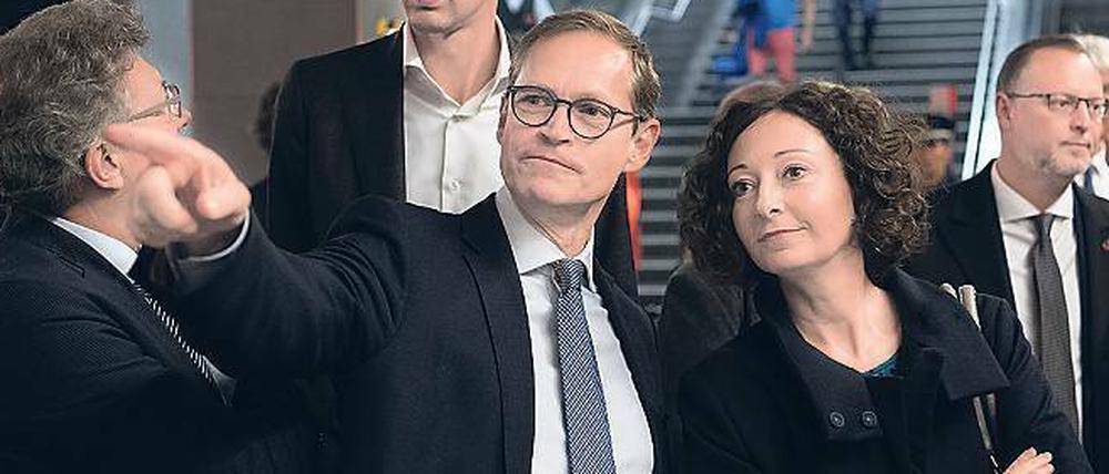Vorwärts! Müller und Pop informieren sich über Ausbaupläne der U7.