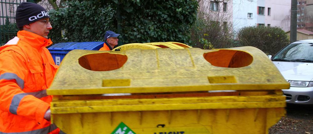 Abholung und Leerung der gelben Wertstofftonne