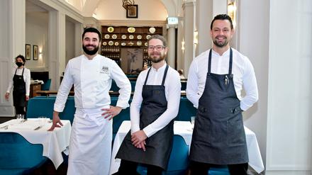 Die „Macher“ des Restaurants Cumberland: Küchendirektor Dennis Melzer, Restaurantleiter Benjamin Becker und Sommelier Steve Hartzsch (v.l.n.r.)