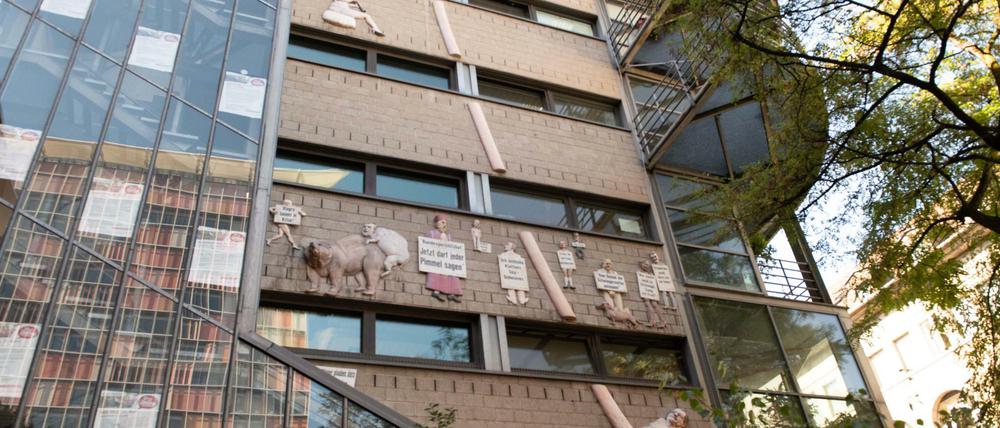 Ob das Penis-Kunstwerk von Peter Lenk wohl bleiben wird?