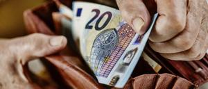 Dafür gibt es immer weniger: ein 20-Euro-Schein.