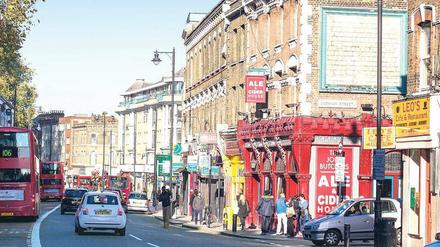 Verkehrsader. Die Stoke Newington High Street ist eine der wichtigsten Straßen im gleichnamigen Londoner Viertel. 