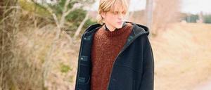 Winterblues. Der gesteppte Sarong aus der aktuellen Kollektion verhindert Eisbeine.