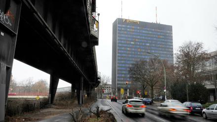 Das Postscheckamt ist ein Hochhaus am Halleschen Ufer und der Großbeerenstraße in Kreuzberg.
