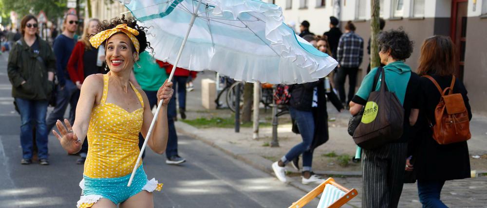 Das Myfest sollte helfen, die Mai-Krawallen einzudämmen. Nun ist es in den Straßen bunt und ausgelassen.