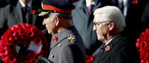 Bundespräsident Frank-Walter Steinmeier und Prinz Charles legten während der Zeremonie am Cenotaph-Denkmal einen Kranz nieder.