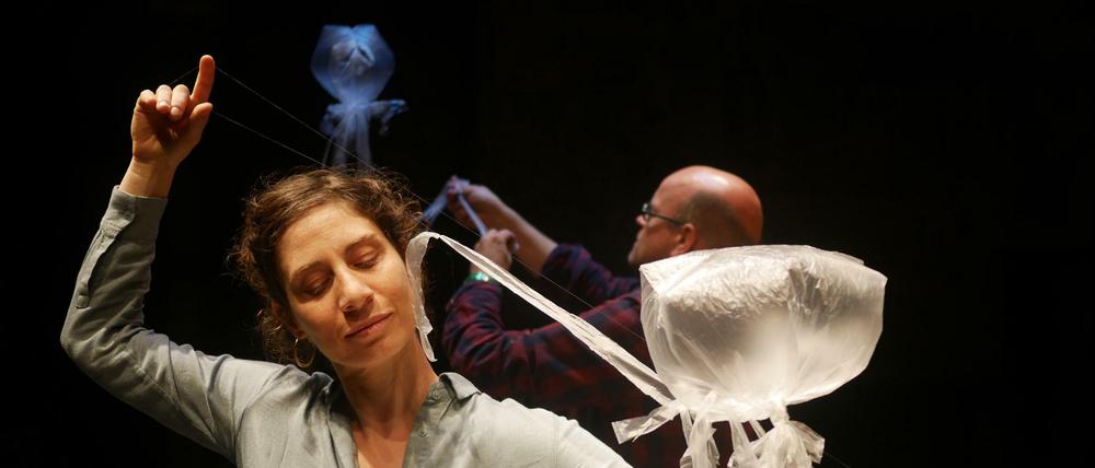Albträume und Erinnerungen: Szene aus „Staub – Dust“