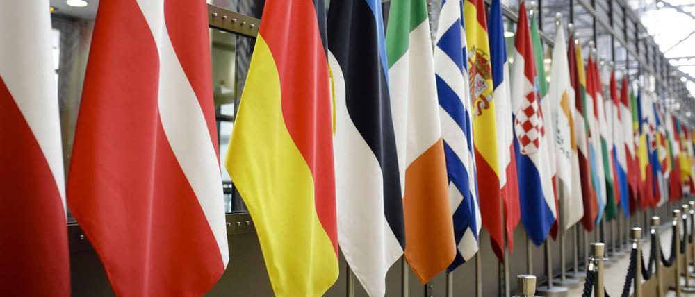 Laut einer Studie müsste die EU 18 Sprachen aus den Verträgen bannen, um wirtschaftlich noch stärker zu sein.