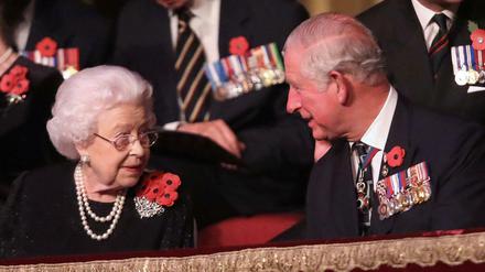 Queen Elizabeth II und Prince Charles in der Royal Albert Hall