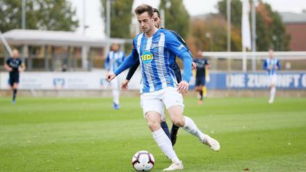 Lukas Klünter, hier in einem Spiel mit der zweiten Mannschaft in der Regionalliga Nordost. 