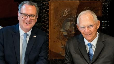 Richard Ferrand, Präsident der französischen Nationalversammlung (l) und Bundestagspräsident Wolfgang Schäuble (CDU). 