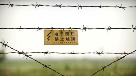 Ein Grenzzaun zwischen China und Nordkorea in der nordöstlichen chinesischen Liaoning-Provinz.