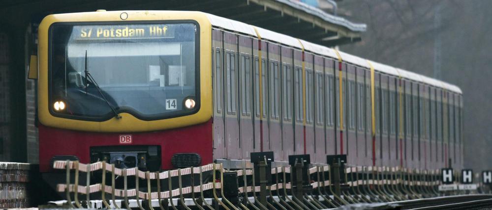 Auf der S-Bahn-Linie 7 und dem Regionalverkehr zwischen Potsdam und Berlin dürfte es in nächster Zeit zu Problemen kommen.