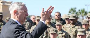 US-Verteidigungsminister James Mattis bei Soldaten in Texas