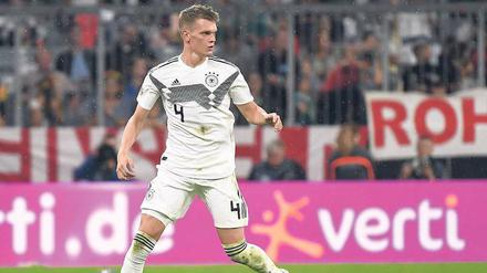 Matthias Ginter, 24, ist einer der erfolgreichsten Fußballer der jüngeren Vergangenheit. Der Innenverteidiger von Borussia Mönchengladbach ist Weltmeister (2014), hat bei Olympia Silber geholt (2016) und den Confed-Cup (2017) gewonnen. Foto: Federico Gambarini/dpa