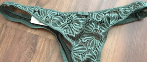 Unter dem Hastag #ThisIsNotConsent posten Frauen Unterwäschefotos aus Twitter.