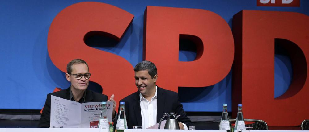 Der Regierende Bürgermeister Michael Müller und SPD-Fraktionschef Raed Saleh.