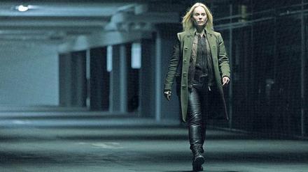 Hart, nicht herzlich. Kommissarin Saga Norén (Sofia Helin) ist die bemerkenswerteste Ermittlerfigur in der Serie. Sie ist direkt, schroff, zuweilen unkollegial, aber sie hat Erfolg. 