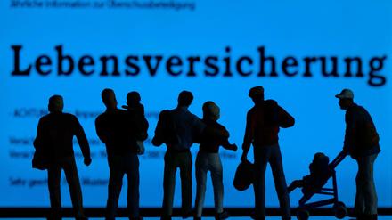 Vorsorge für jedermann: Statistisch gesehen hat jeder Bundesbürger mindestens eine Lebensversicherung. Aber neue Verträge werfen nur noch geringe Zinsen ab. 