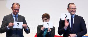 Reihenfolge des Auftritts: Die Kandidaten Friedrich Merz, Annegret Kramp-Karrenbauer und Jens Spahn 