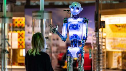 Begegnung mit einem Roboter.
