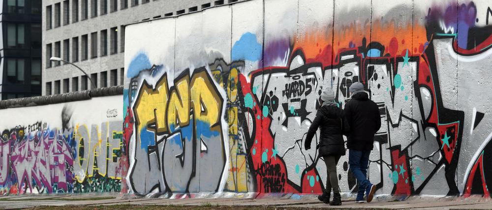 Ab sofort kümmert sich die Stiftung Berliner Mauer um die Pflege, Gestaltung und den Schutz der East Side Gallery.