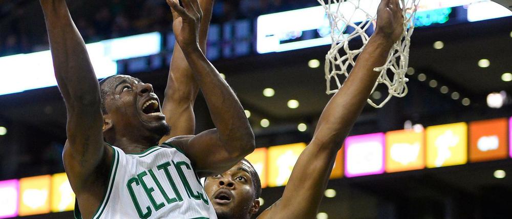 Sprung über den großen Teich. Für Jordan Crawford soll Alba die erste Station in Europa sein. In der NBA spielte er für die Atlanta Hawks, Washington Wizards, Boston Celtics (im Bild), Golden State Warriors und New Orleans Pelicans.