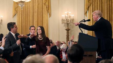 Wortgefecht zwischen US-Präsident Trump und CNN-Reporter Acosta