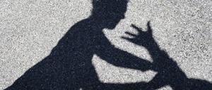 2017 wurden laut Bundeskriminalamt 138.893 Menschen in Deutschland von ihrem Partner oder Expartner misshandelt oder bedroht.