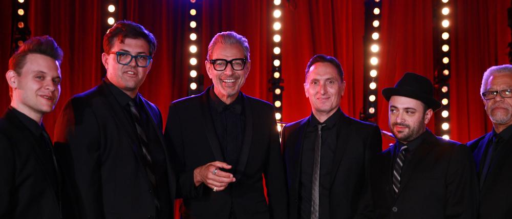 Hollywood-Star Jeff Goldblum (mitte) mit seiner Band.