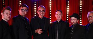 Hollywood-Star Jeff Goldblum (mitte) mit seiner Band.