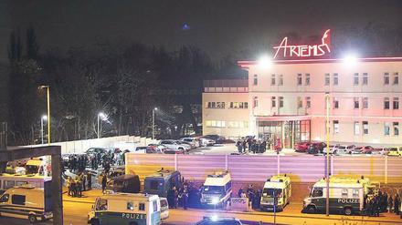 Bei der Razzia im April 2016 waren mehrere hundert Polizisten, Steuerfahnder und Zollbeamte vor Ort.