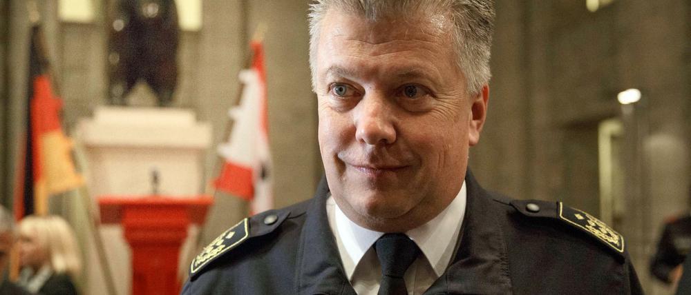 Karsten Homrighausen, Berlins Landesbranddirektor, steht vor seiner Amtseinführung in der Berliner Senatsverwaltung für Inneres.