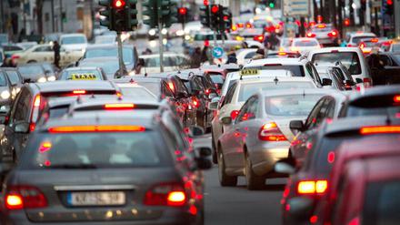 Autos im Stau in Düsseldorf